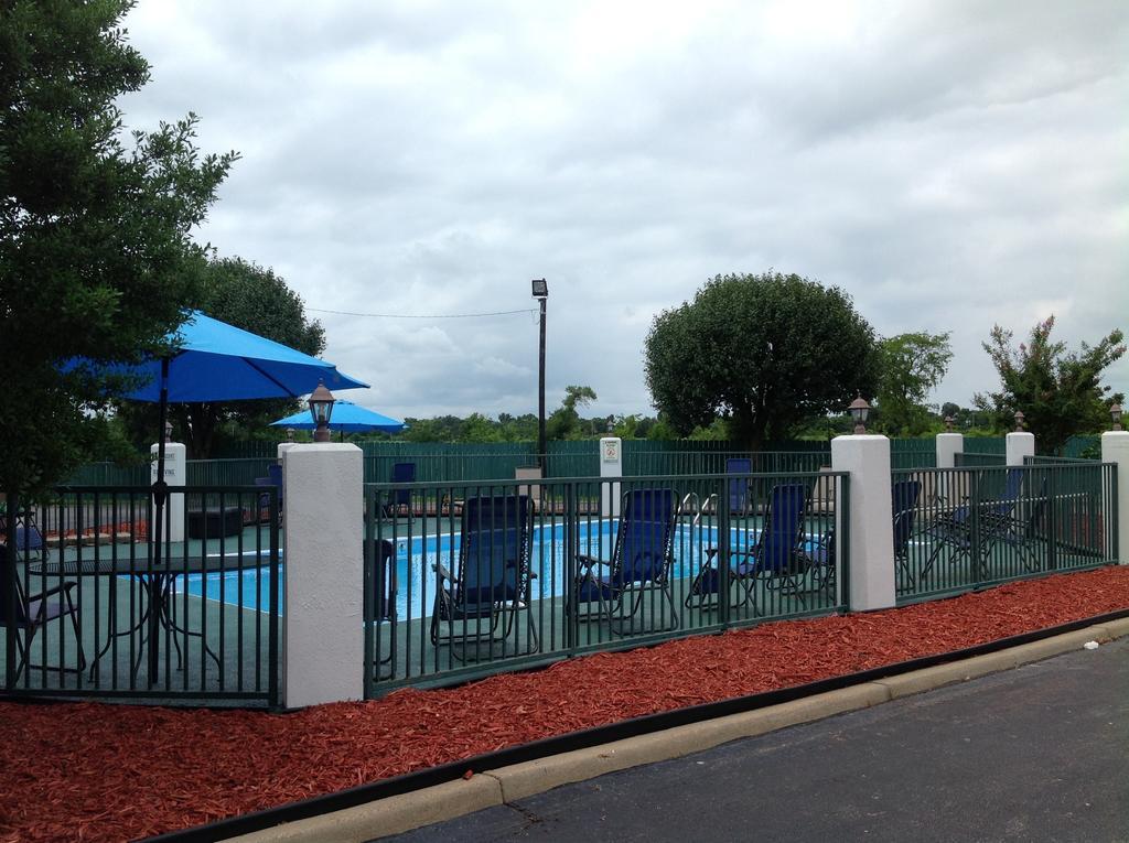 Hallmarc Inn & Suites Of West Memphis Εξωτερικό φωτογραφία